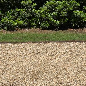 Steel edging with gravel 3