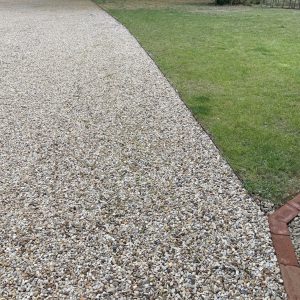 Steel edging with gravel border 2